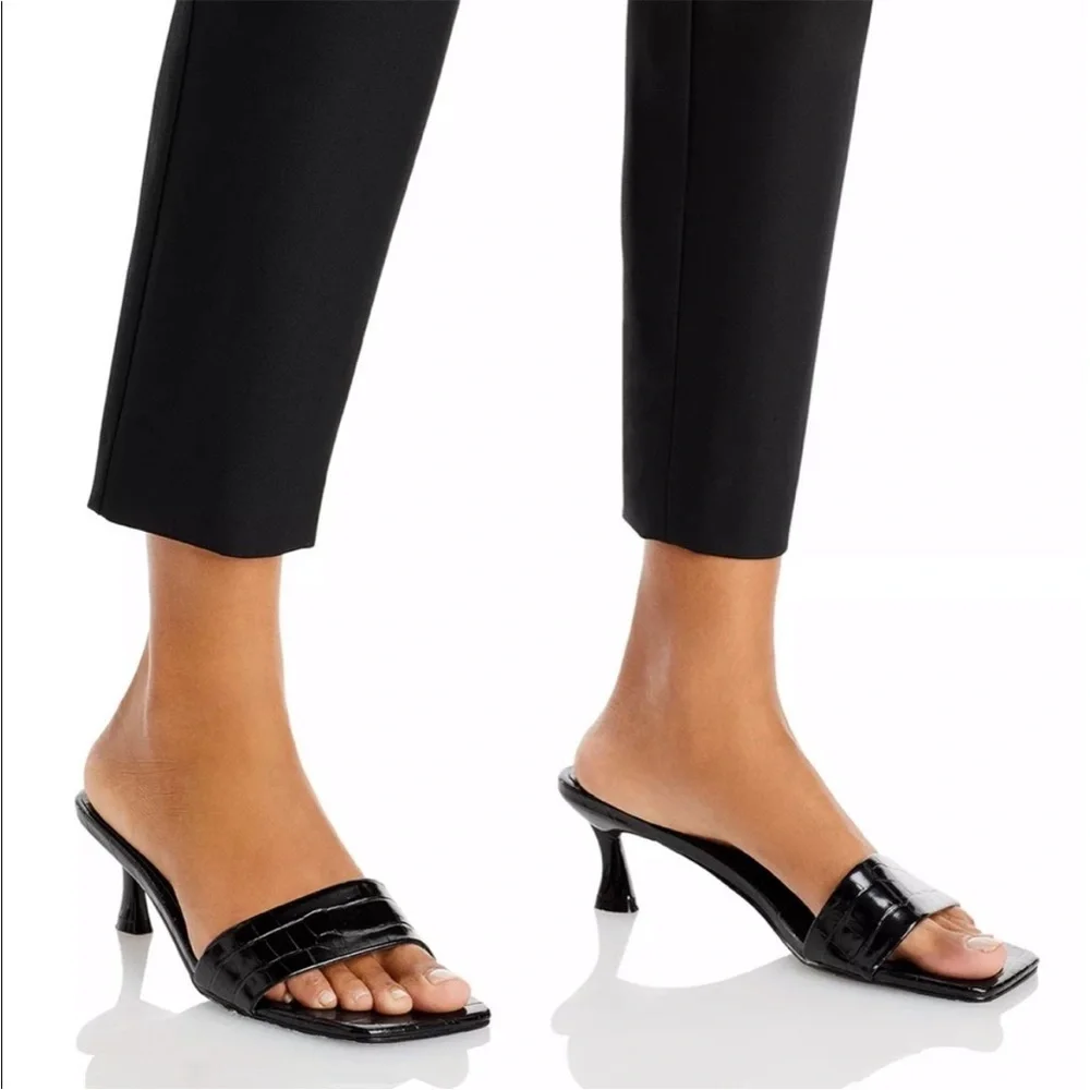 Theory Thaniel Approach Stretch Cropped Black Pull On Pants, size 10 - Picture 4 of 16